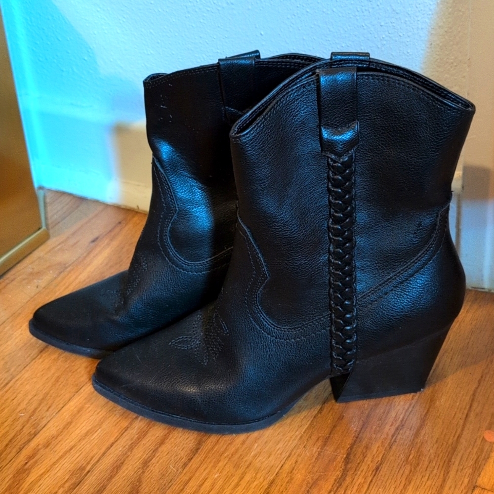 Dolce Vita Boots 10 Kellar County Western Braided Side Heel Cowboy Pointed Shoes